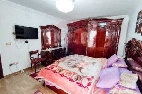 شقة للإيجار فى زيزينيا - قسم الرمل - الإسكندرية