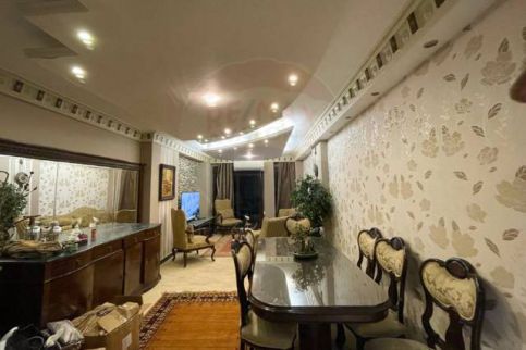 شقة للإيجار فى لوران - قسم الرمل - الإسكندرية