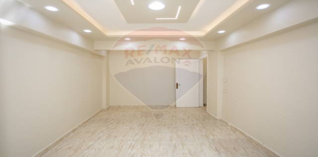 شقة للبيع فى ميامي - قسم المنتزه - الإسكندرية