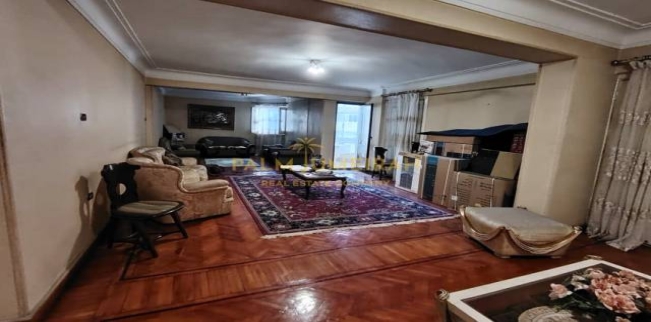 شقة للبيع فى سان استيفانو - قسم الرمل - الإسكندرية