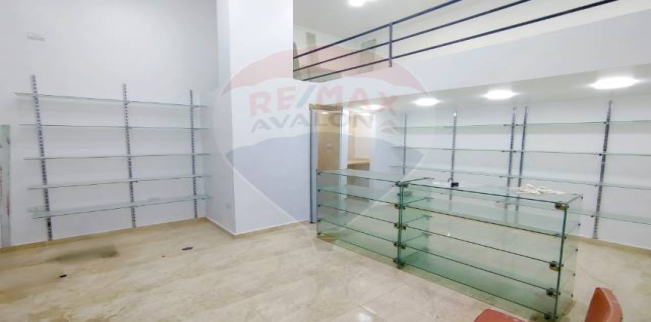 محل تجاري للبيع فى زيزينيا - قسم الرمل - الإسكندرية