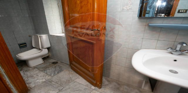 Villa For Rent In Zizinia - Qism El-Raml - Alexandria